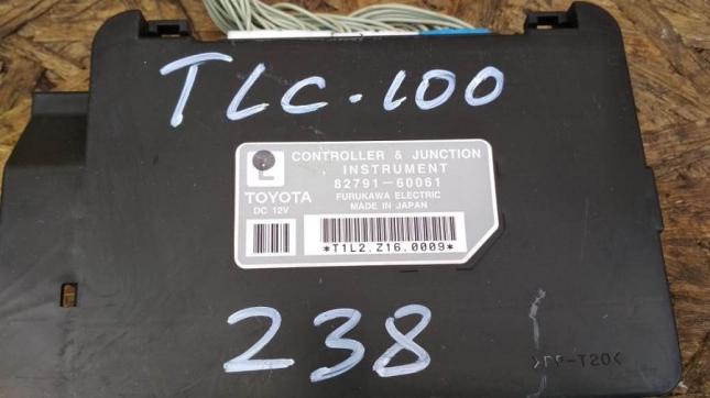 Блок управления приборной панели Toyota Land Cruiser 100 82791-60060