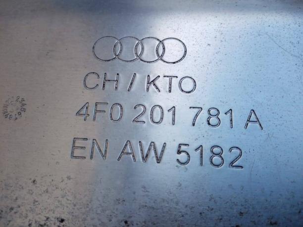 Теплозащита Audi A6 С6 бензобака 4F0201781A
