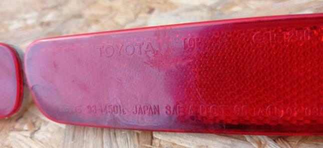 Фонарь Toyota Land Cruiser 100 в бампер катафот 81920-60050