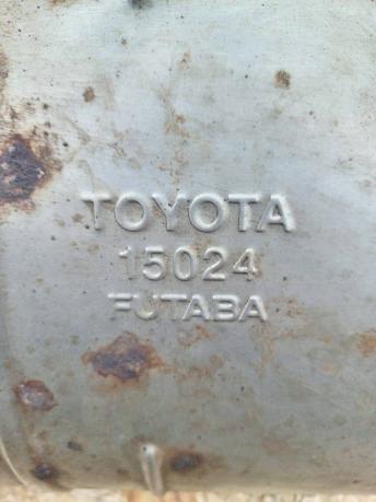 Глушитель Toyota Land Cruiser 200 средняя часть 17420-50270