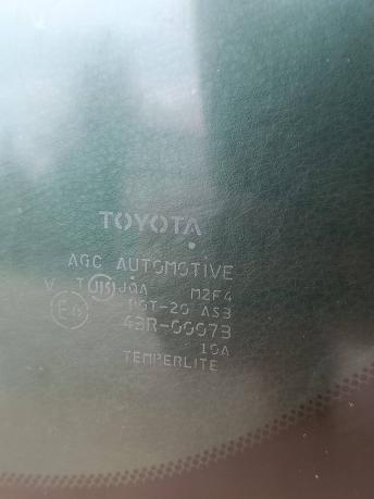 Стекло кузовное Toyota Land Cruiser 200 левое 62720-60C00
