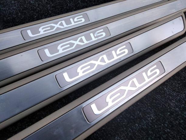 Накладка порога Lexus GX470 наружная IVORY 67911-60020-A0