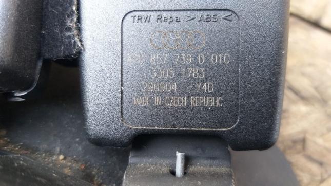 Фиксатор ремня безопасности Audi A6 2-ой ряд 4F0857739D