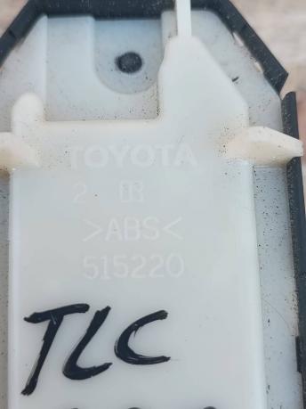 Кнопка стеклоподъемника Toyota Camry V40 84810-33120