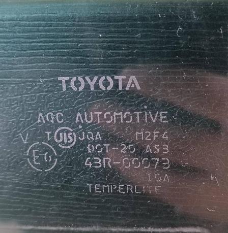 Стекло Toyota Land Cruiser 200 задние к-т 68114-60310