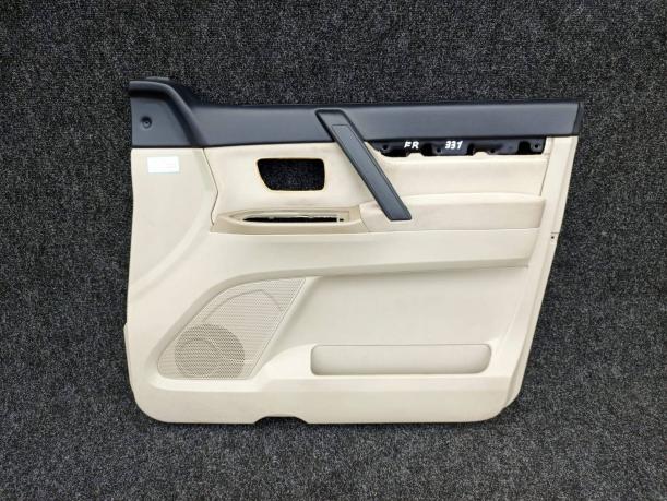 Обшивка двери Mitsubishi Pajero 4 ткань Beige к-т 7221A405YC