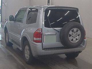 Дверь Mitsubishi Pajero 3 левая 3-х дверная MN161203