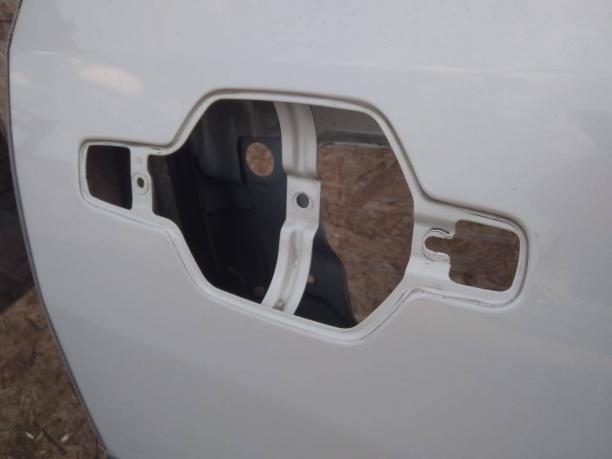 Дверь Mitsubishi Pajero 4 передняя правая Белая 5700A452