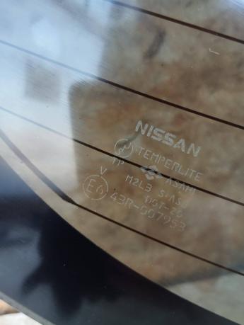 Стекло крышки багажника Nissan Murano Z50 90300-CA000