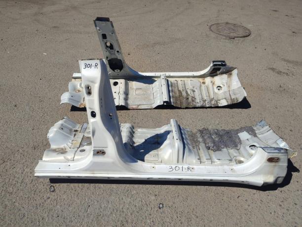 Порог Toyota Land Cruiser 100/Lexus LX470 комплект 61312-60170