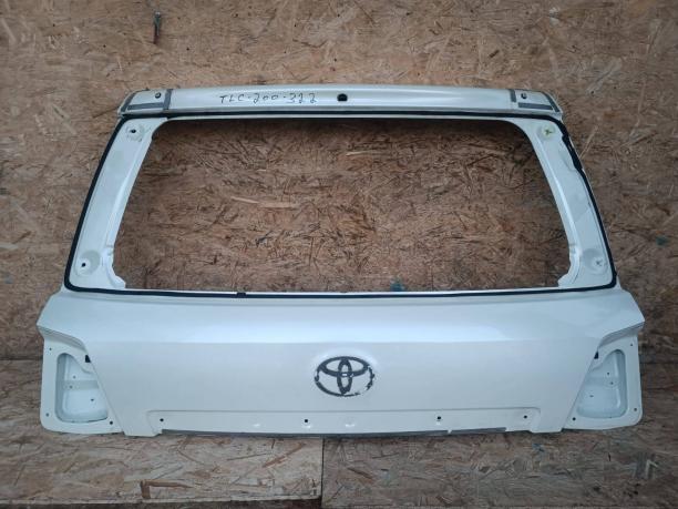 Крышка багажника Toyota Land Cruiser 200 верхняя 67005-60D30