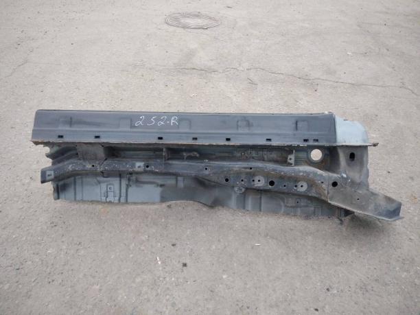 Порог Mitsubishi Pajero 3 правый без заката MR592306