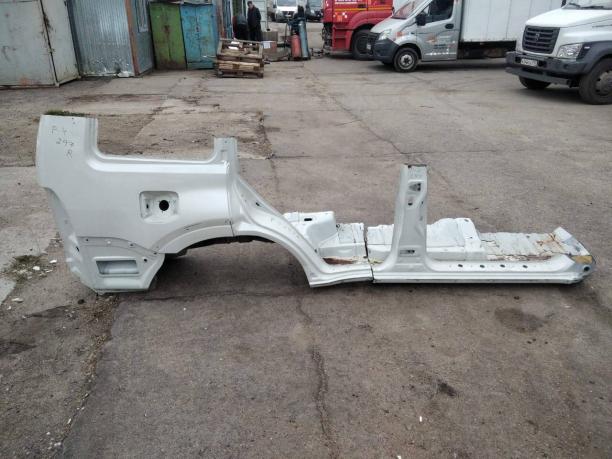 Порог Mitsubishi Pajero 4 правый кузовной 5312A542