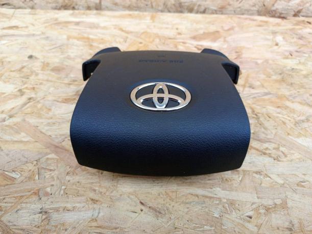 Подушка безопасности Toyota Land Cruiser 200  45130-60390-E0