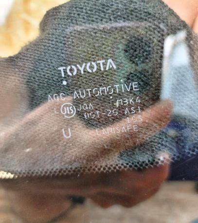 Стекло лобовое Toyota Camry V40 56101-33610