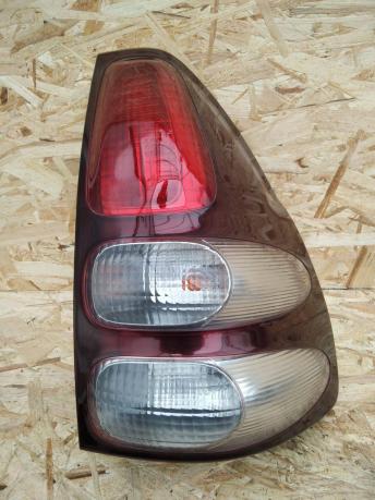 Фонарь Toyota Land Cruiser Prado 120 правый 81550-60701