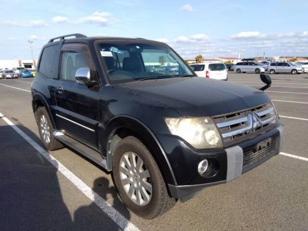 Бампер передний Mitsubishi Pajero 4 07-09г 6400B758XA