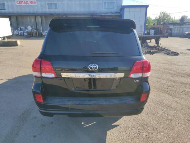 Бампер задний Toyota Land Cruiser 200 черный 202 52159-60300-C0