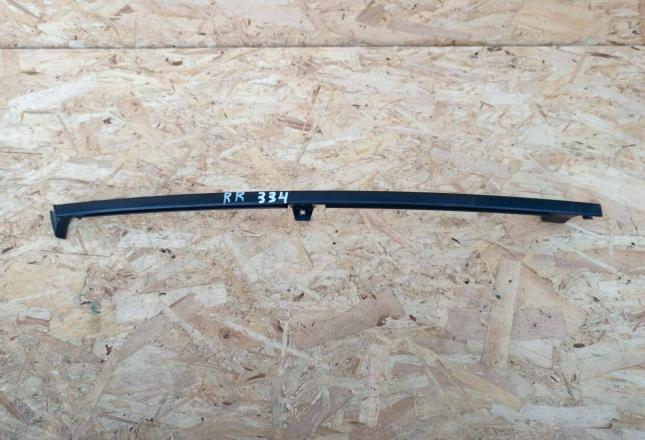 Стойка стекла двери Toyota Camry V50 задняя 2шт 67408-33100
