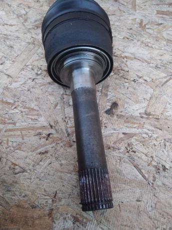 Привод Mitsubishi Pajero Sport K9 перед. прав 6G72 MR276860