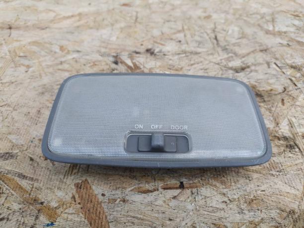 Плафон салона Toyota Land Cruiser Prado 120 средни 81240-33030-B2