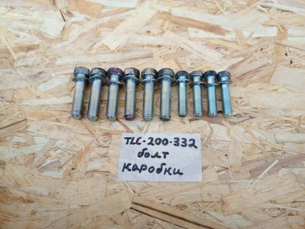 Болт крепления АКПП Toyota Land Cruiser 200 AB60F 91619-61250