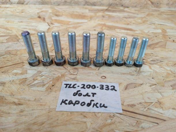 Болт крепления АКПП Toyota Land Cruiser 200 AB60F 91619-61250