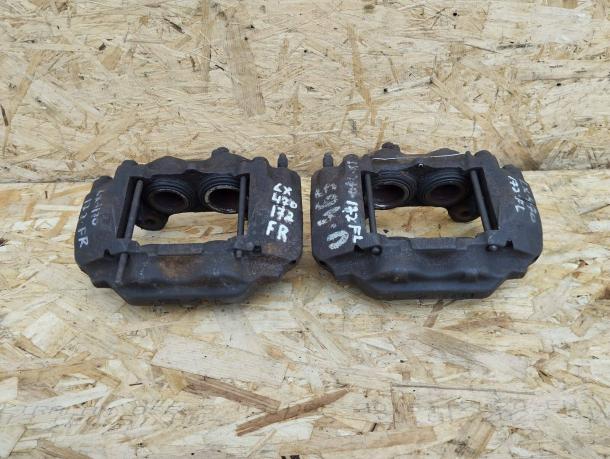 Суппорт Toyota Land Cruiser 100 передний к-т 47750-60090