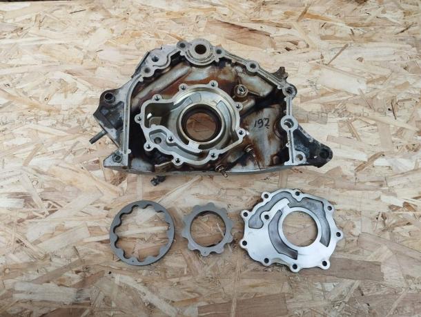 Насос масляный Toyota Land Cruiser 100 2UZFE 15100-50050