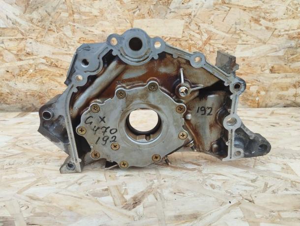 Насос масляный Toyota Land Cruiser 100 2UZFE 15100-50050