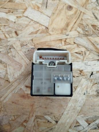 Кнопка регулировки зеркал Land Cruiser Prado 120  84870-28020