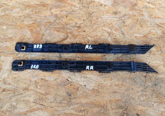 Кронштейн бампера Toyota Camry V40 задний верх к-т 52158-33010