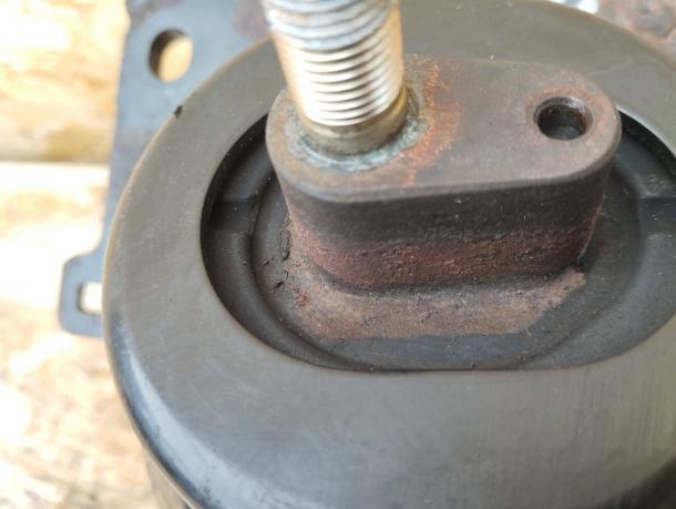 Опора двигателя Toyota Land Cruiser Prado 120 1KD  12361-30050