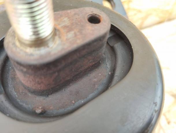 Опора двигателя Toyota Land Cruiser Prado 120 1KD  12361-30050