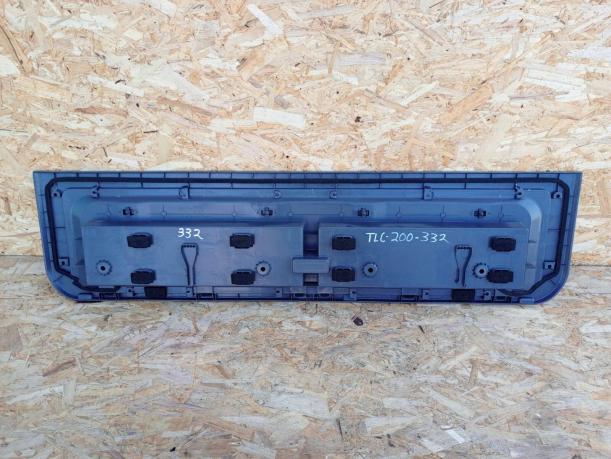 Обшивка заднего борта Toyota Land Cruiser 200 64780-60320-B4