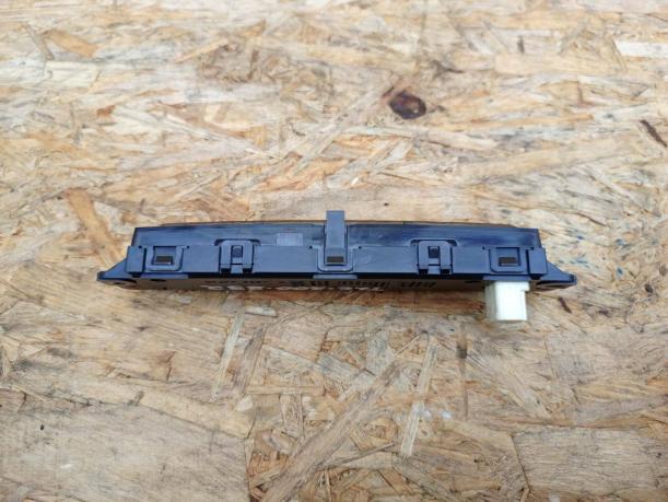 Часы Toyota Land Cruiser 200 2008-2012г  83910-60220