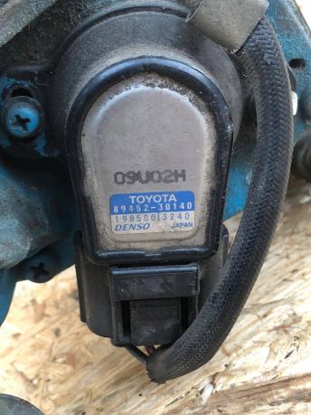 Заслонка дроссельная Toyota Land Cruiser 100 2UZ 22030-50140