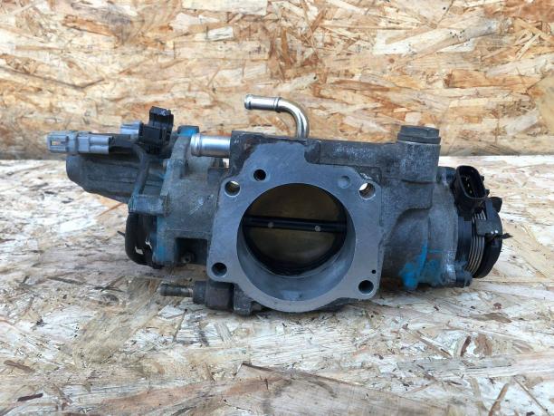 Заслонка дроссельная Toyota Land Cruiser 100 2UZ 22030-50140