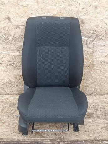 Сиденье Suzuki Grand Vitara переднее правое 85105-65J10