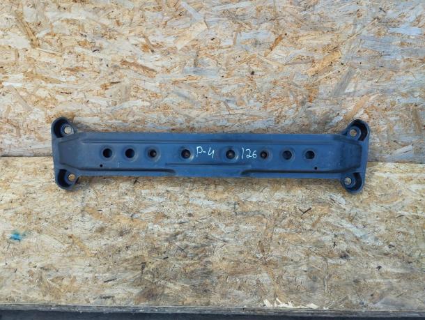 Траверс Mitsubishi Pajero 4 АКПП  MR519478