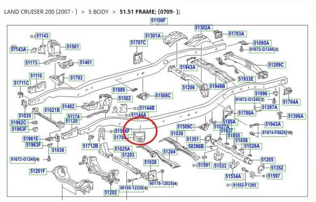Кронштейн рамы Toyota Land Cruiser 200 левый перед 51704-60090