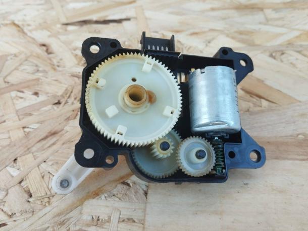 Сервопривод отопителя Toyota Prado 120 063800-0660 87106-35180