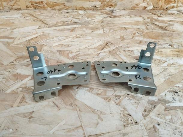Кронштейн магнитолы Toyota 4Runner 215 86212-35040