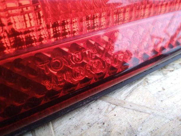 Фонарь Lexus LX470 задний левый в борт 81590-60070