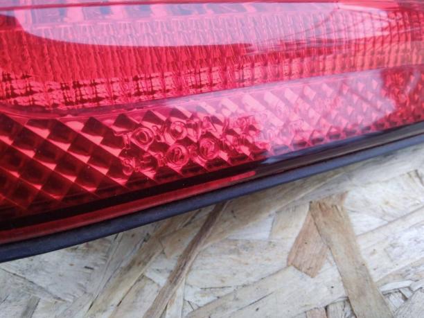 Фонарь Lexus LX470 задний правый в борт 81580-60040