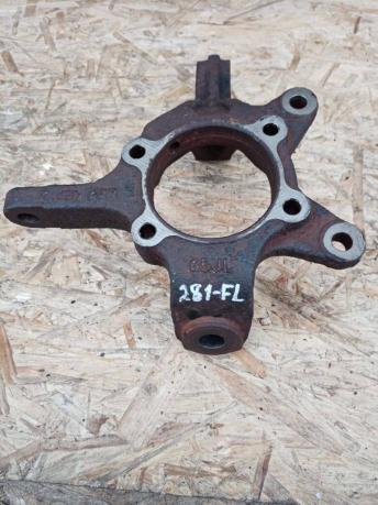 Кулак Suzuki Grand Vitara передний левый 45151-65J00