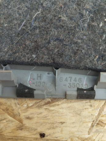 Крышка обшивки багажника Toyota 4Runner 215 левая 64746-35010-B0