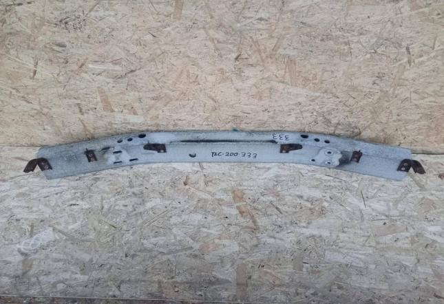 Усилитель бампера Toyota Land Cruiser 200 передний 52021-60140