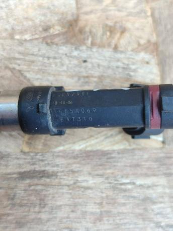 Форсунка топливная Mitsubishi Pajero 4 6G75 1465A069