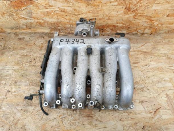 Коллектор впускной Mitsubishi Pajero 4 6G75 верх 1542A081